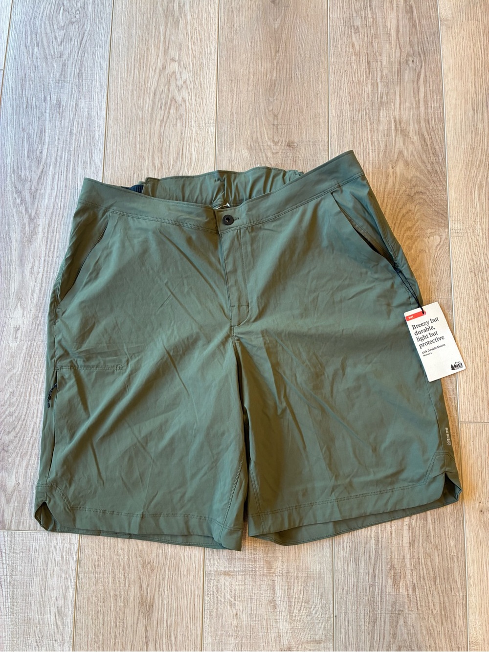 NWT REI Lightweight Nylon Bermuda Olive Green Shorts XL Gorp hiking outdoors